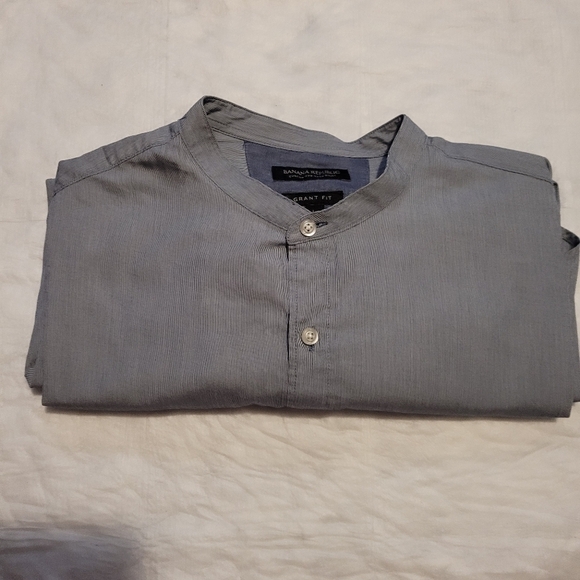 Banana Republic Men's Size Large Button Up Shirt - Picture 10 of 10